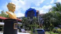 FOTO-BUnsrat-Manado-Gedung-Rektorat.-JPG